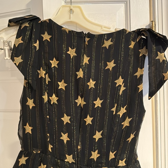 Sparkle and Shine in the adorable dress! - Picture 5 of 14